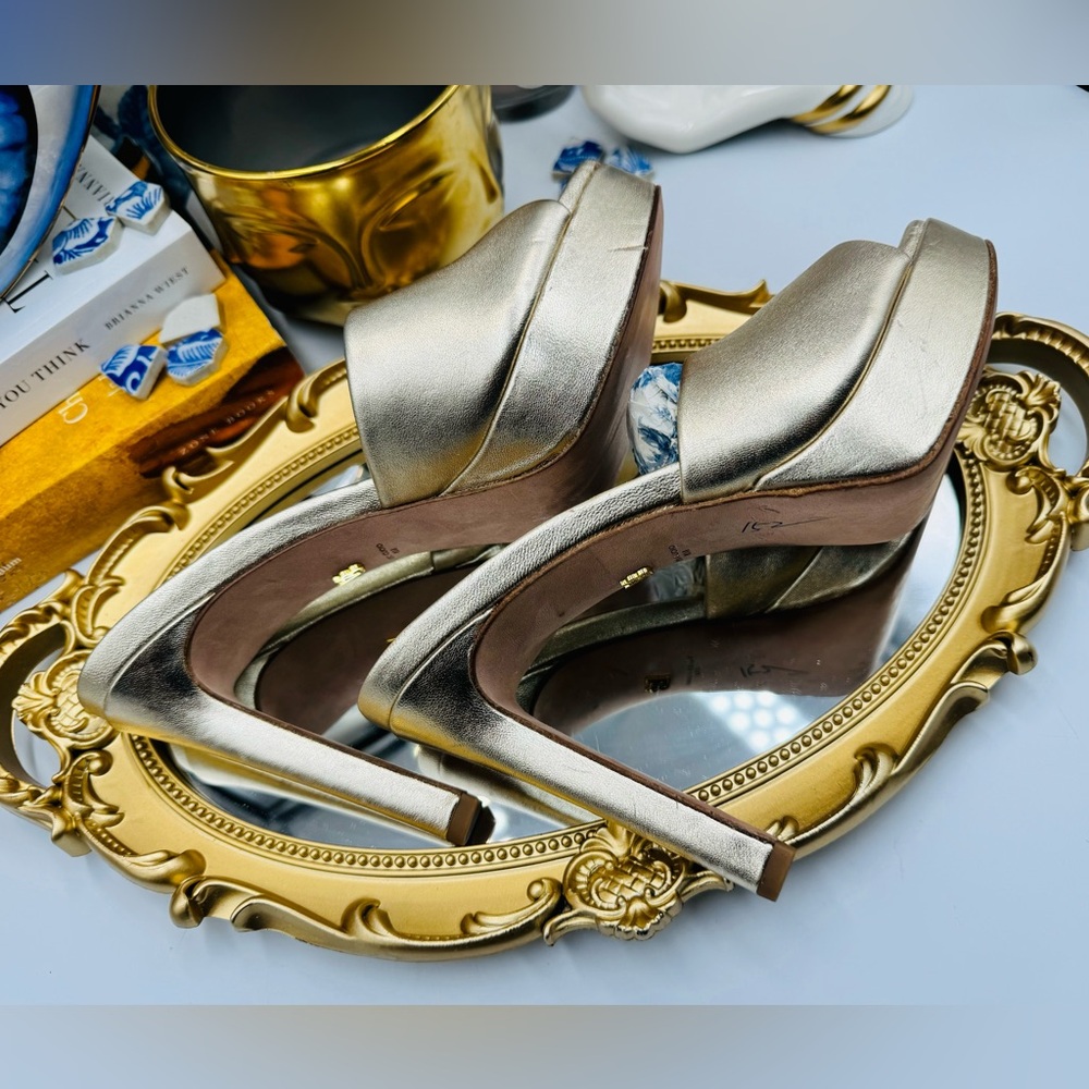 🆕 VERONICA BEARD 🧿 NWOB Dali Platform Mule - Light Gold - Size 6 - Picture 7 of 16